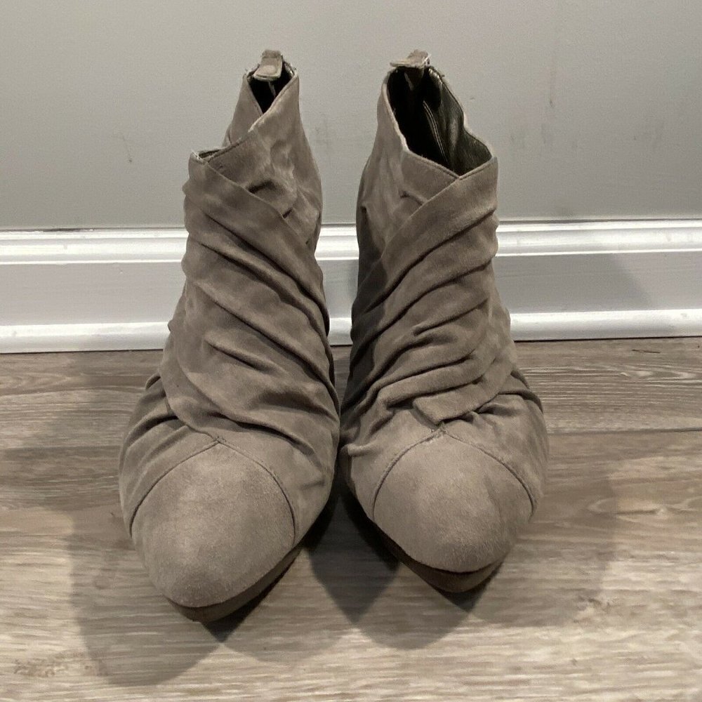 Banana Republic Suede Heel Booties Women’s Size 10 - Picture 4 of 10